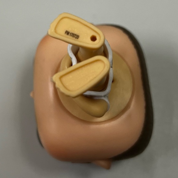 Funko POP! Television - Stranger Things - Eleven Hospital Gown #511 Vinyl Figure - Picture 5 of 6